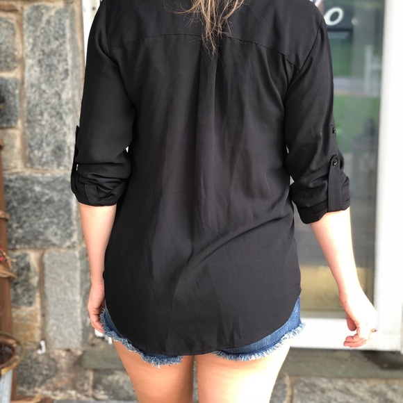 Express Blouse with Embellished Collar - Picture 2 of 2